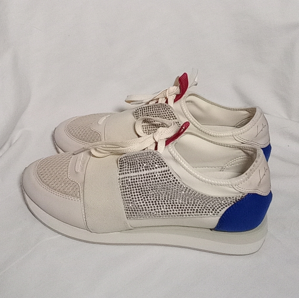 Lola Cruz White Sneakers. Size 39